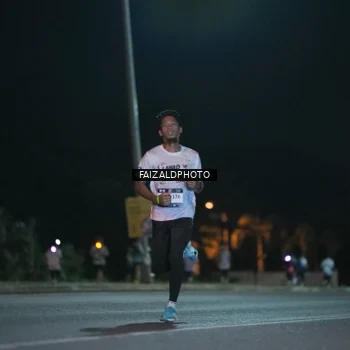 Runner Photo 7876683