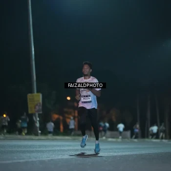 Runner Photo 7876688