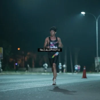 Runner Photo 7876699