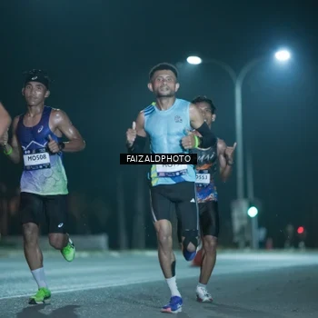 Runner Photo 7876713
