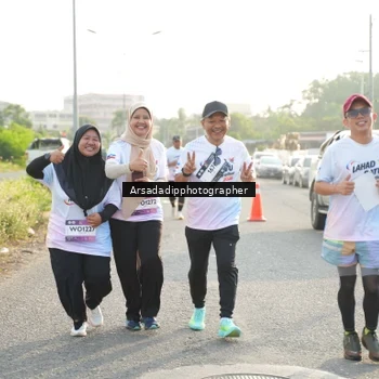 Runner Photo 7876789
