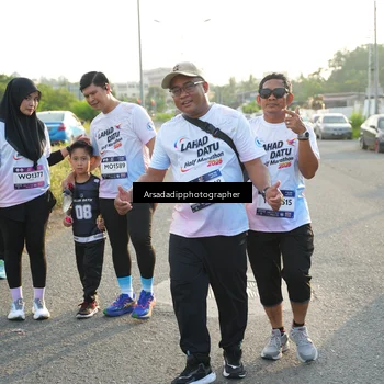 Runner Photo 7876851