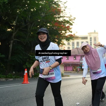 Runner Photo 7877041