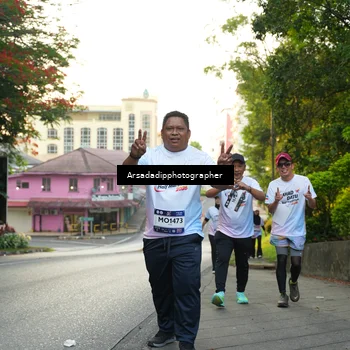 Runner Photo 7877047