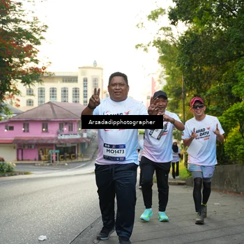 Runner Photo 7877048