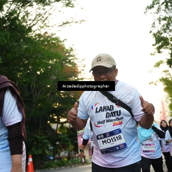 Runner Photo 7877109
