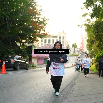 Runner Photo 7877111