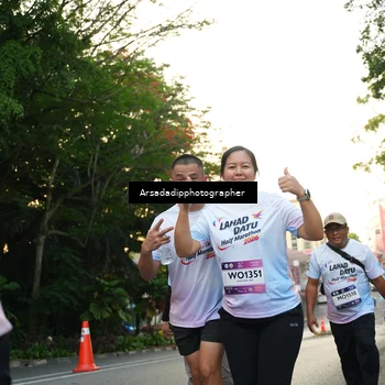 Runner Photo 7877113