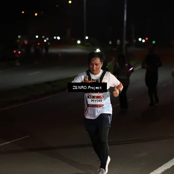 Runner Photo 7877135
