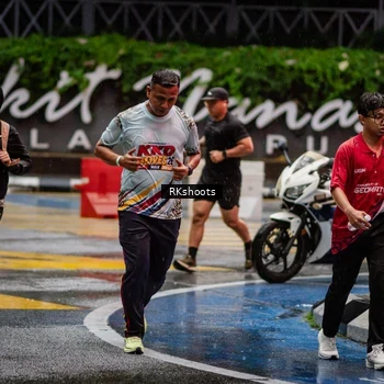 Runner Photo 7877242