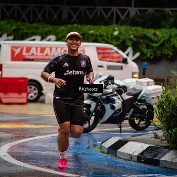 Runner Photo 7877305