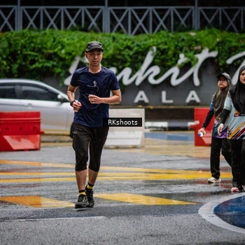 Runner Photo 7877564