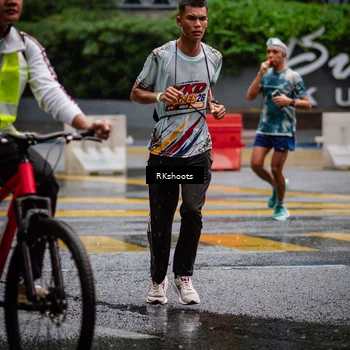 Runner Photo 7877640