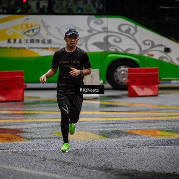 Runner Photo 7878060