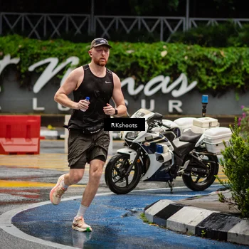 Runner Photo 7878339