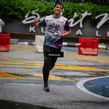 Runner Photo 7878358