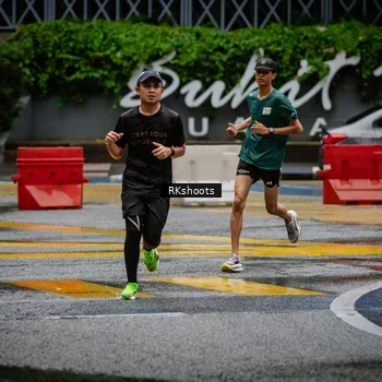 Runner Photo 7878397