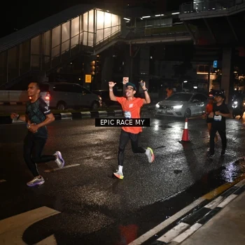 Runner Photo 7878595