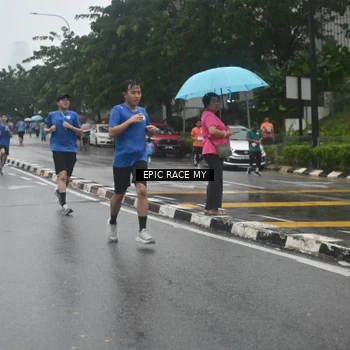 Runner Photo 7878633