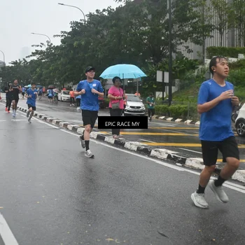 Runner Photo 7878640