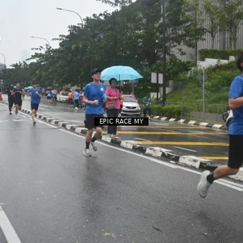 Runner Photo 7878641