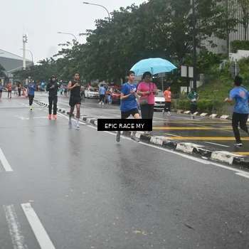 Runner Photo 7878643
