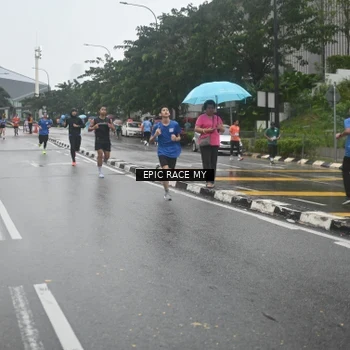 Runner Photo 7878645