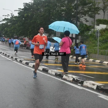 Runner Photo 7878652