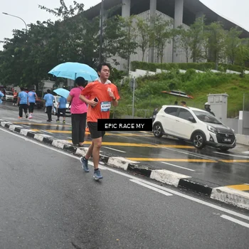 Runner Photo 7878657