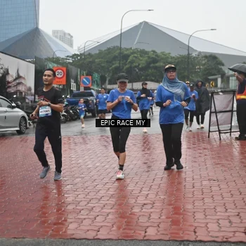 Runner Photo 7878694