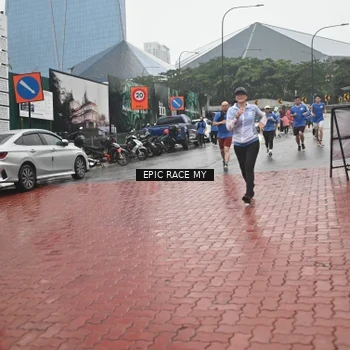 Runner Photo 7878701