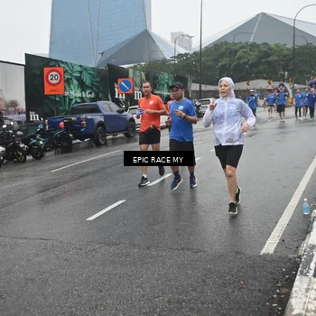 Runner Photo 7878705