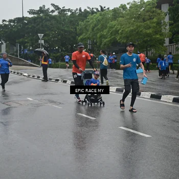 Runner Photo 7878859