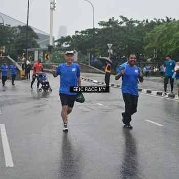 Runner Photo 7878868