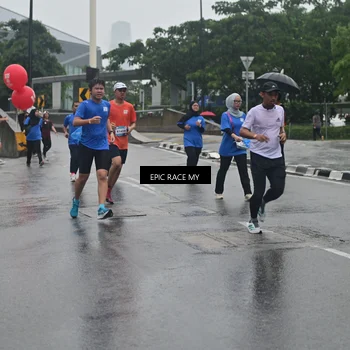 Runner Photo 7878901