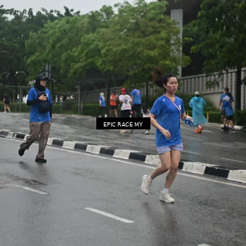 Runner Photo 7878902