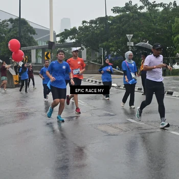 Runner Photo 7878904