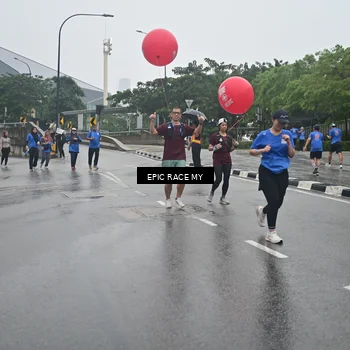 Runner Photo 7878951