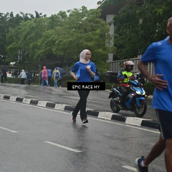 Runner Photo 7879068