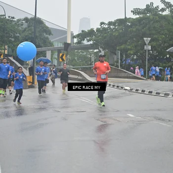 Runner Photo 7879106