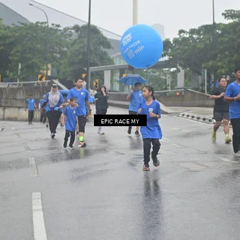 Runner Photo 7879117