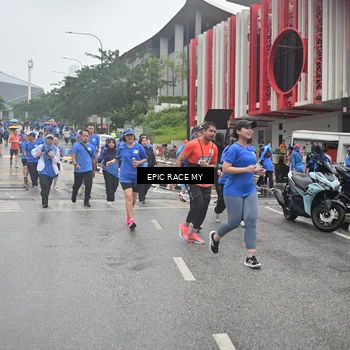 Runner Photo 7879351