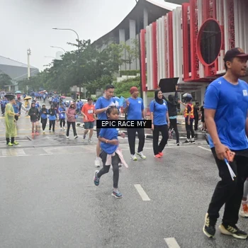 Runner Photo 7879376