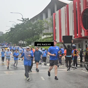 Runner Photo 7879409
