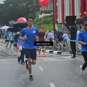 Runner Photo 7879510