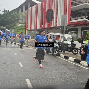Runner Photo 7880043