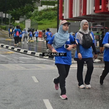 Runner Photo 7880374