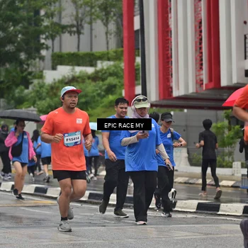 Runner Photo 7880635