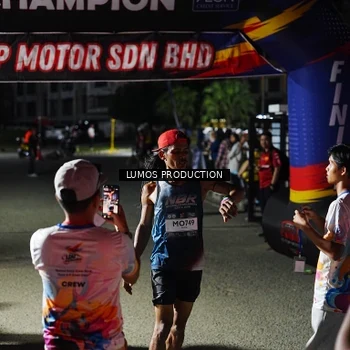 Runner Photo 7880751