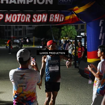 Runner Photo 7880752